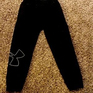 Boys UA sweat joggers size 5